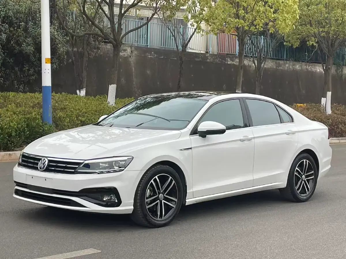 2019 Volkswagen Passat 1.4T 150HP L4 7DCT