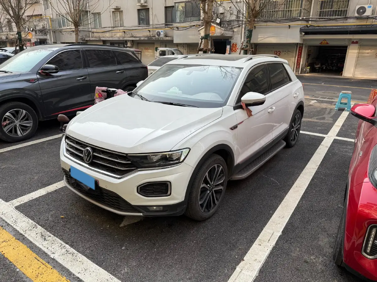 2022 Volkswagen T-Roc 1.4T 150HP L4 7DCT