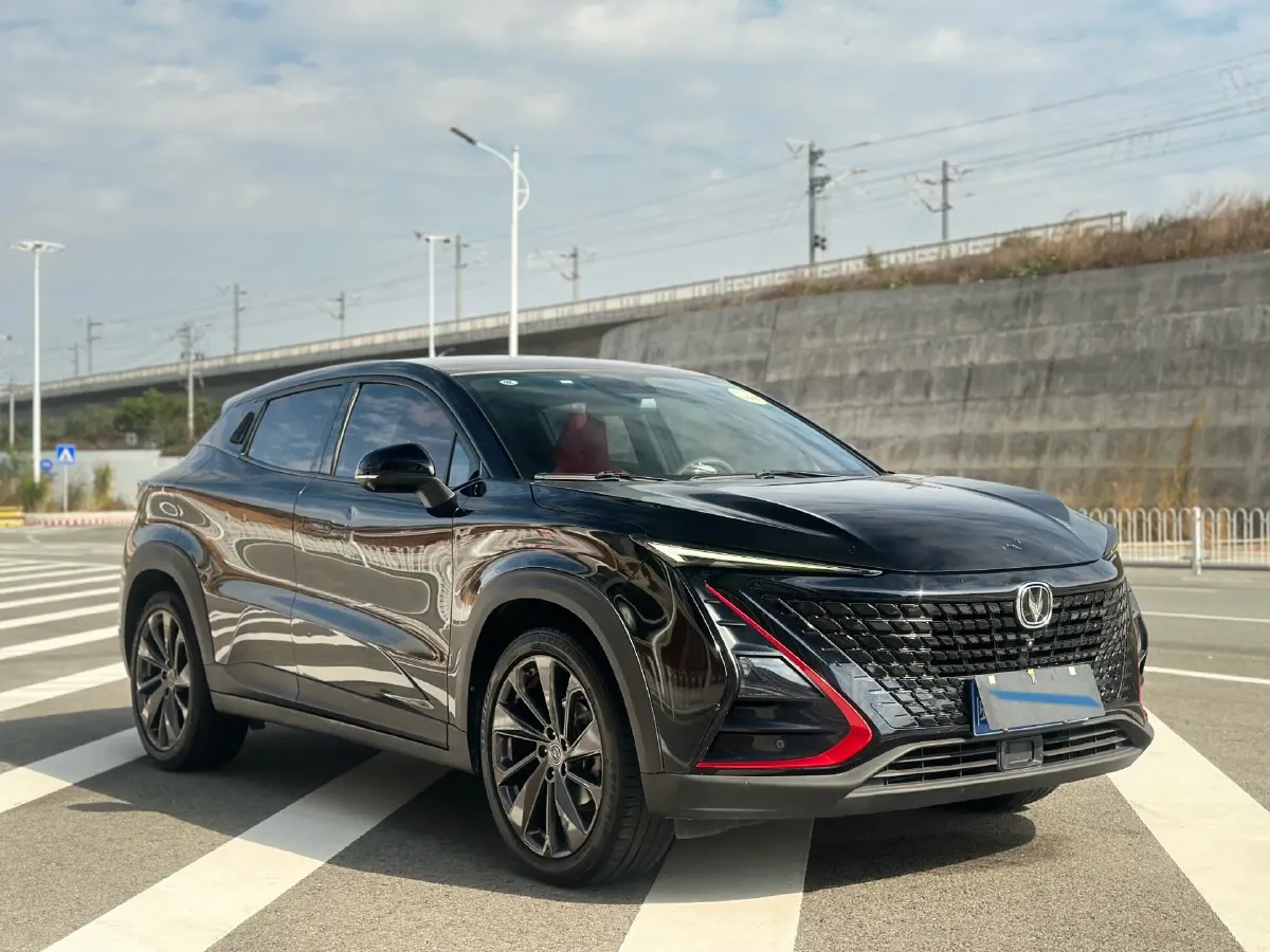 2022 ChangAn UNI-T 1.5T 188HP L4 7DCT,autocango,china used car exporter,china ev exporter,chinese used car exporter,chinese used ev exporter