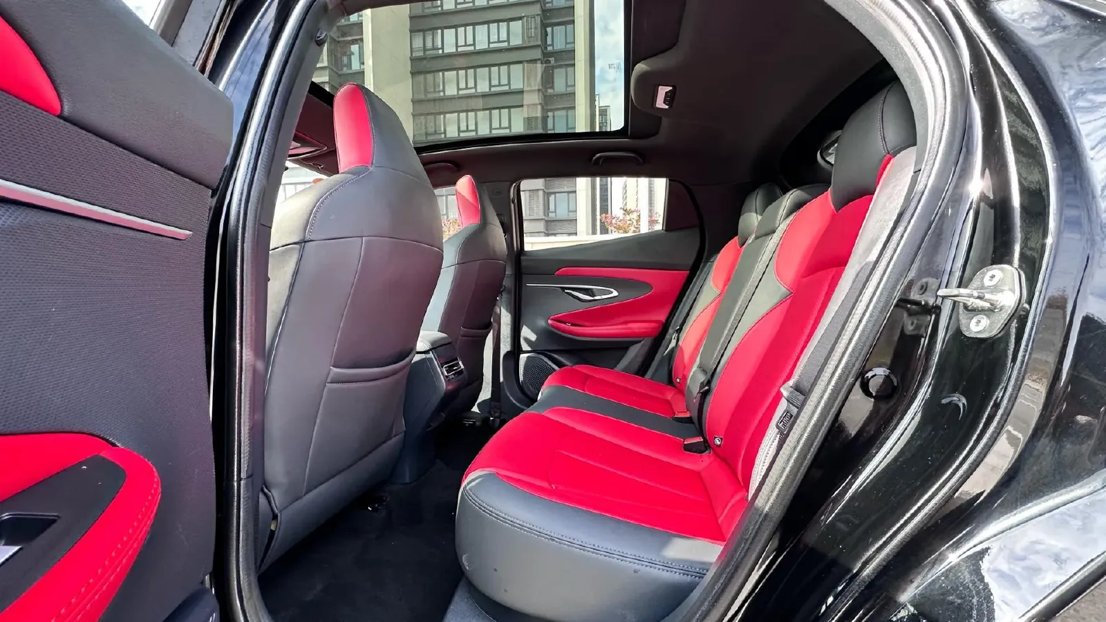 2022 ChangAn UNI-T 1.5T 188HP L4 7DCT,autocango,china used car exporter,china ev exporter,chinese used car exporter,chinese used ev exporter