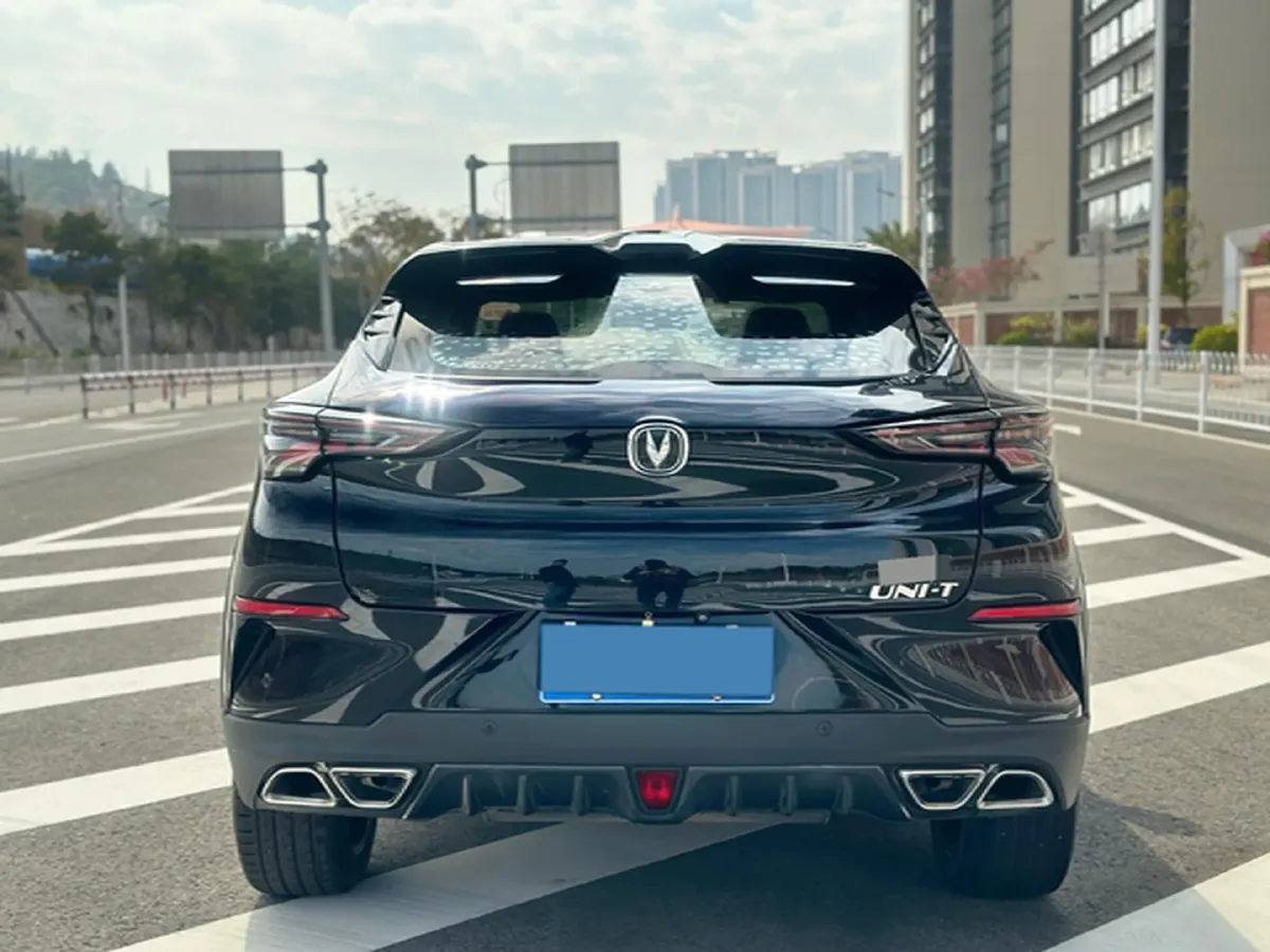 2022 ChangAn UNI-T 1.5T 188HP L4 7DCT,autocango,china used car exporter,china ev exporter,chinese used car exporter,chinese used ev exporter