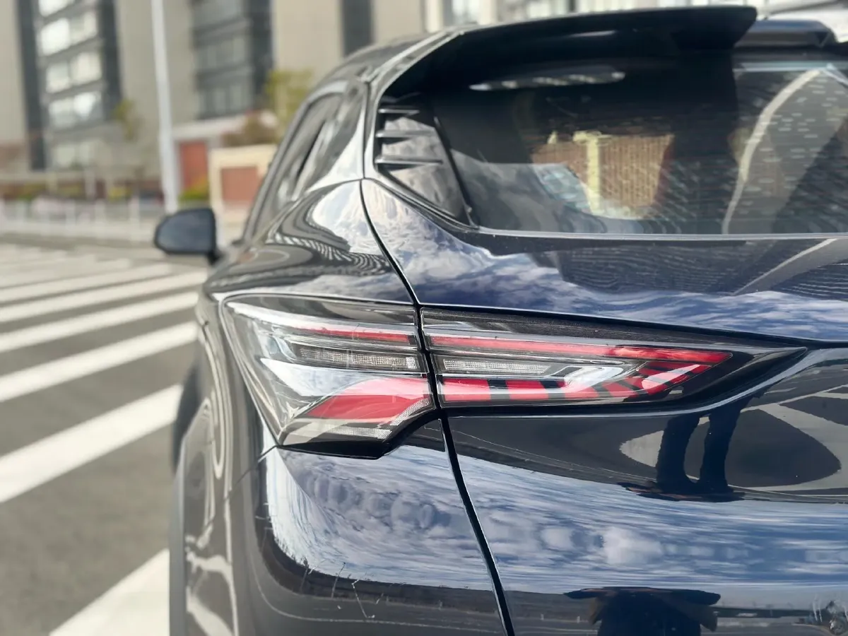 2022 ChangAn UNI-T 1.5T 188HP L4 7DCT,autocango,china used car exporter,china ev exporter,chinese used car exporter,chinese used ev exporter