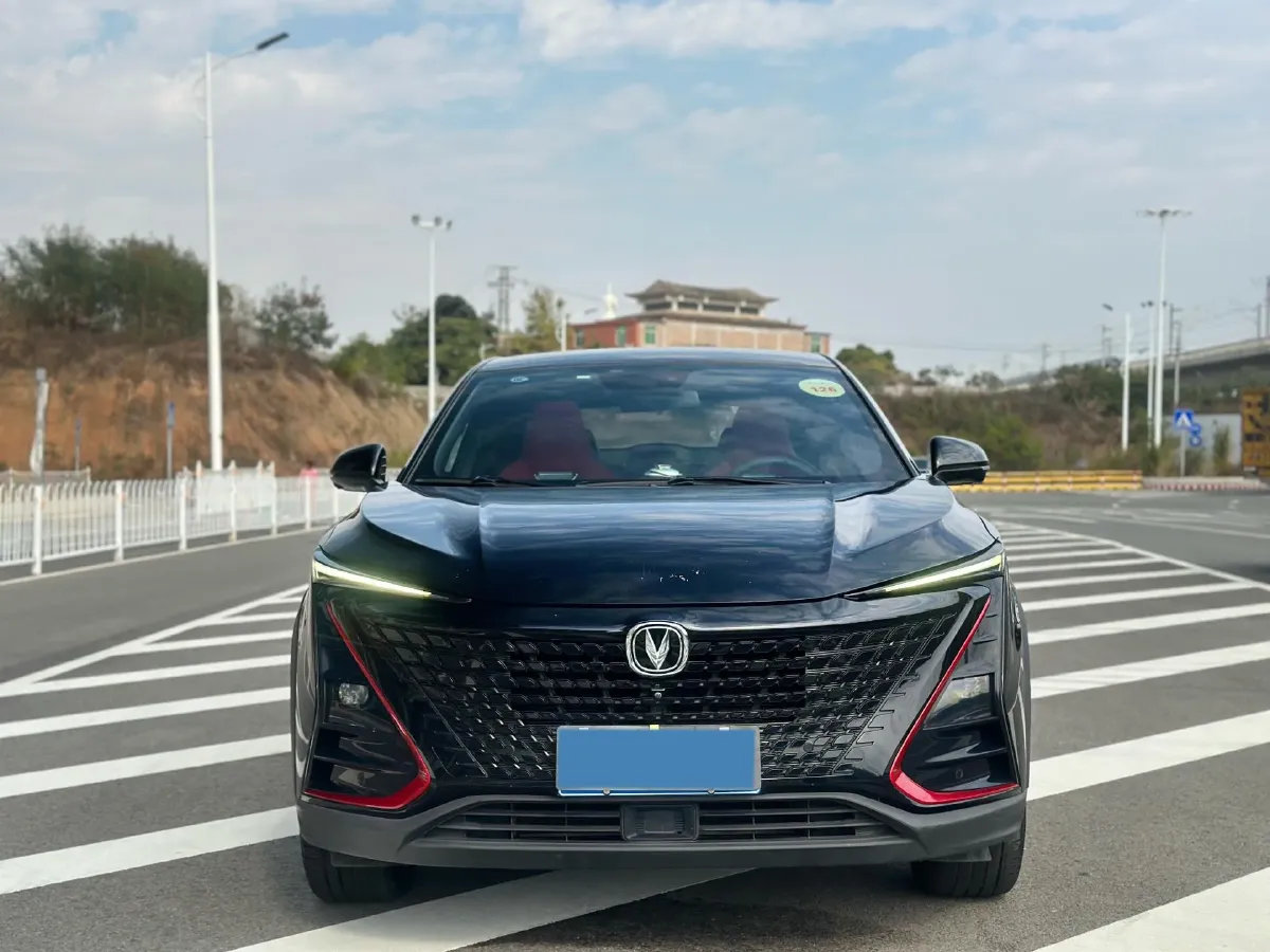 2022 ChangAn UNI-T 1.5T 188HP L4 7DCT,autocango,china used car exporter,china ev exporter,chinese used car exporter,chinese used ev exporter