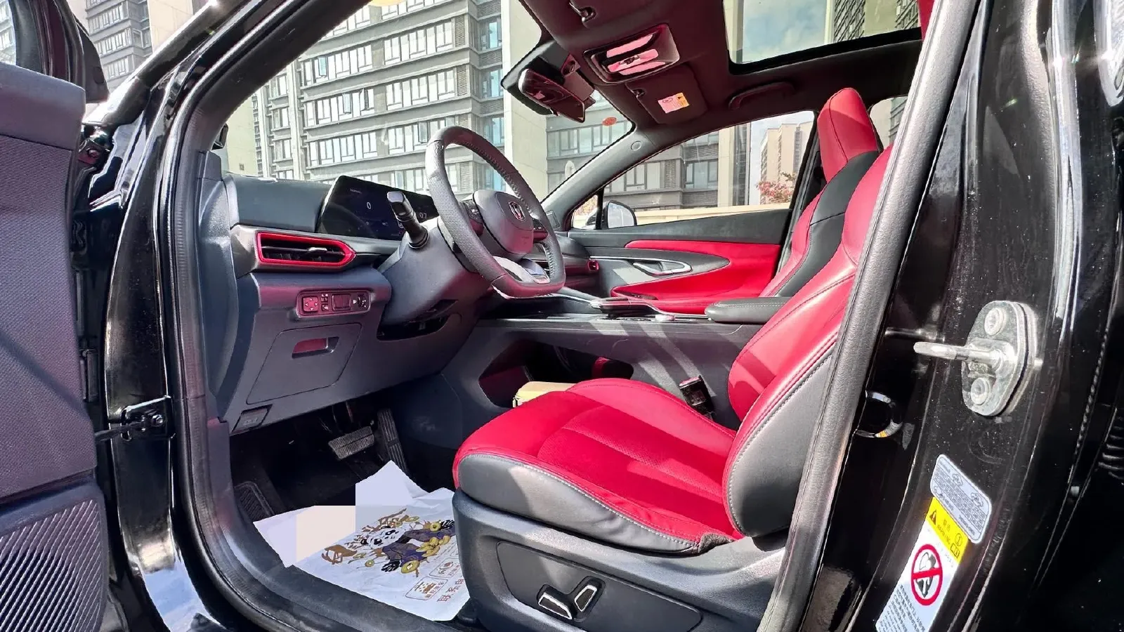 2022 ChangAn UNI-T 1.5T 188HP L4 7DCT,autocango,china used car exporter,china ev exporter,chinese used car exporter,chinese used ev exporter