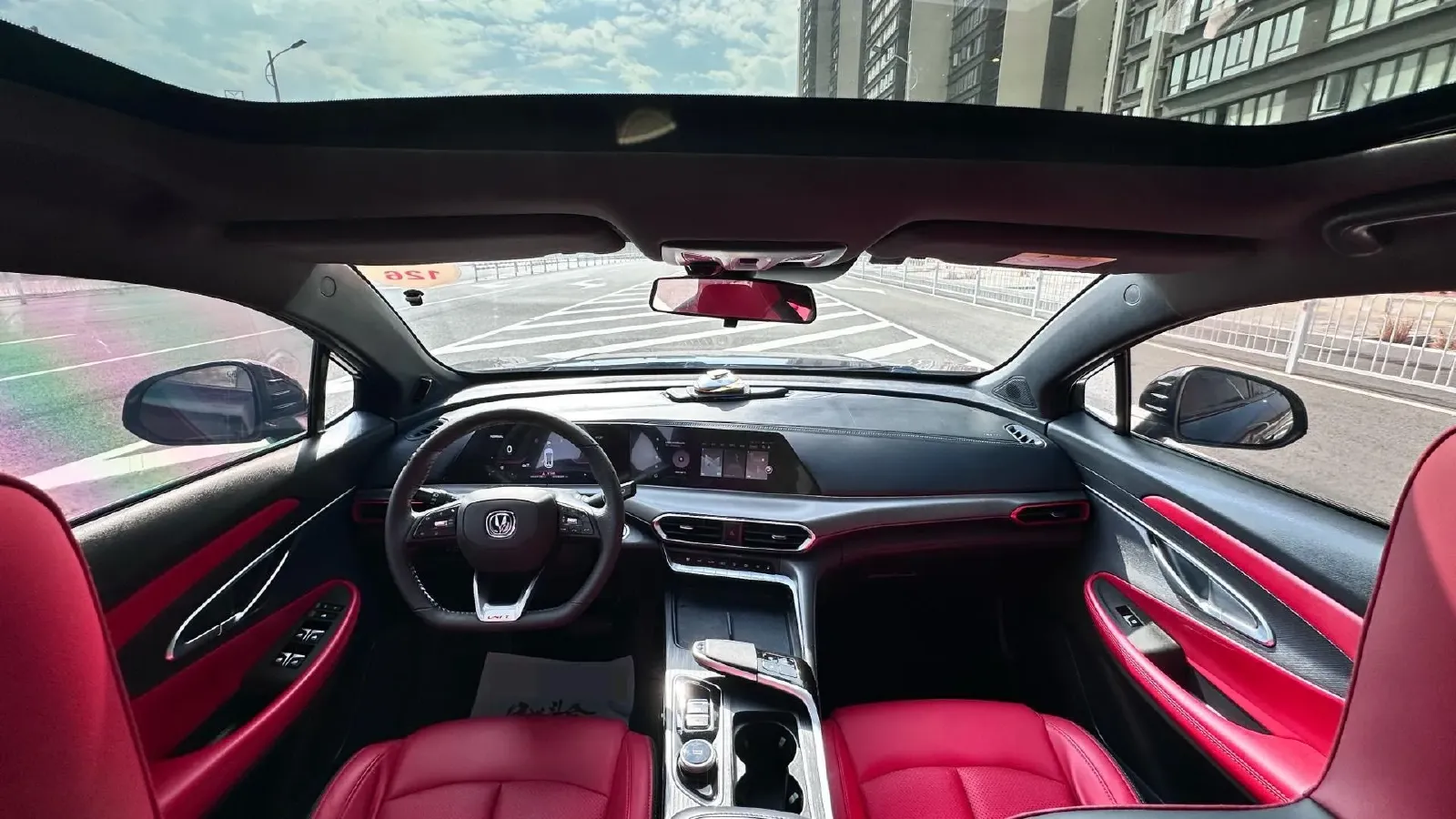 2022 ChangAn UNI-T 1.5T 188HP L4 7DCT,autocango,china used car exporter,china ev exporter,chinese used car exporter,chinese used ev exporter