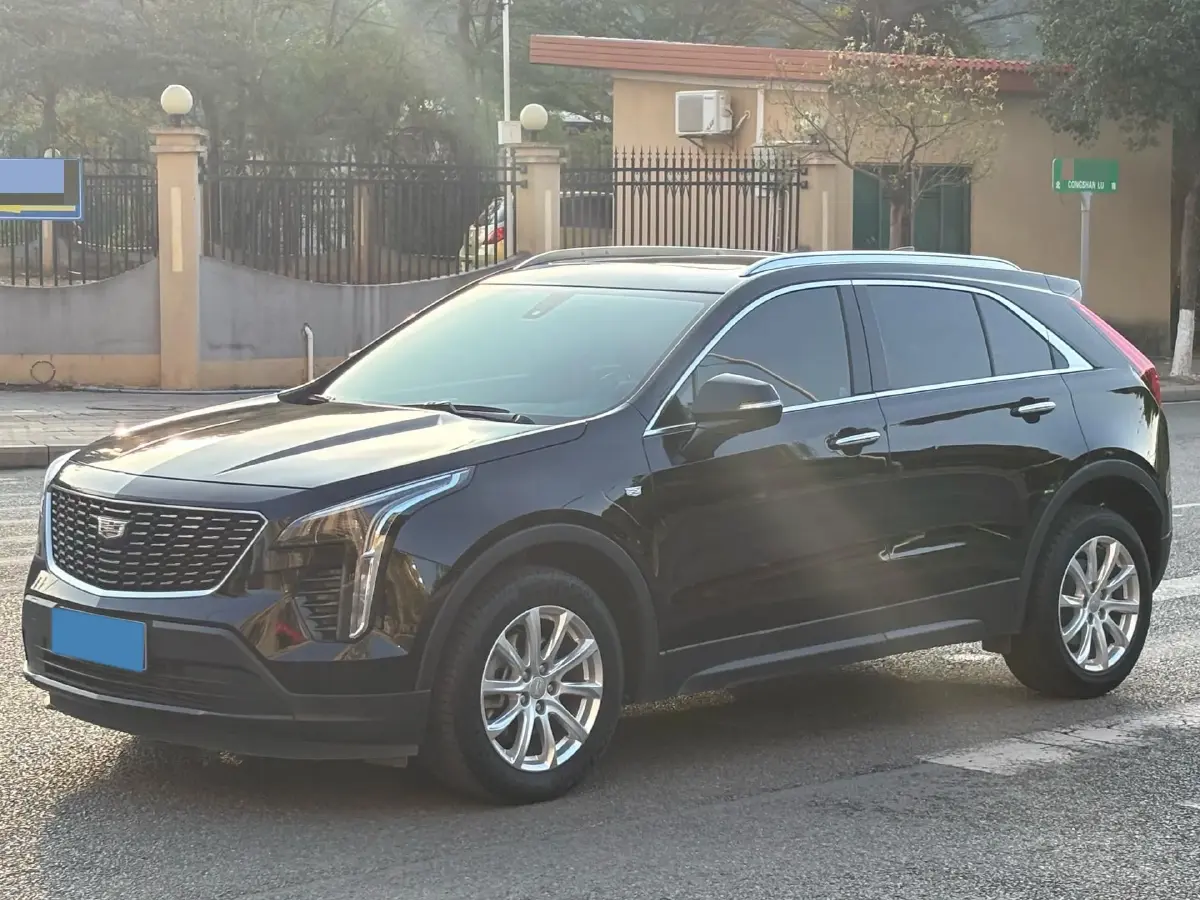 2020 Cadillac XT4 2.0T 241HP L4 9AT