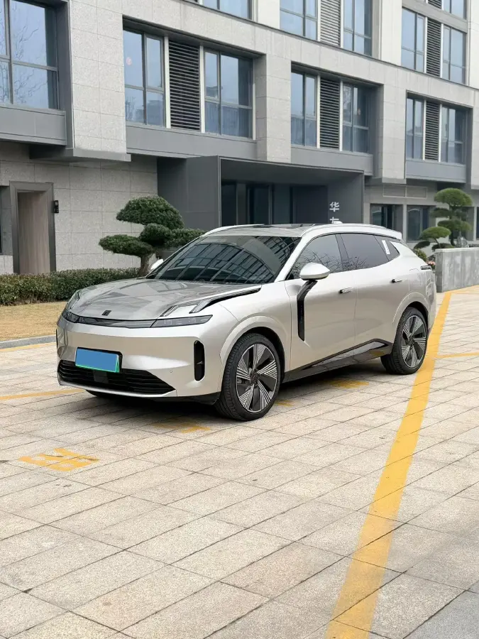 2023 LYNK&CO 08 EM-P 1.5T 163HP L4 3DHT PHEV 21.2KWH