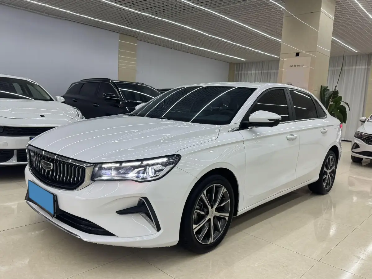 2022 Geely Emgrand 1.5L 114HP L4 CVT