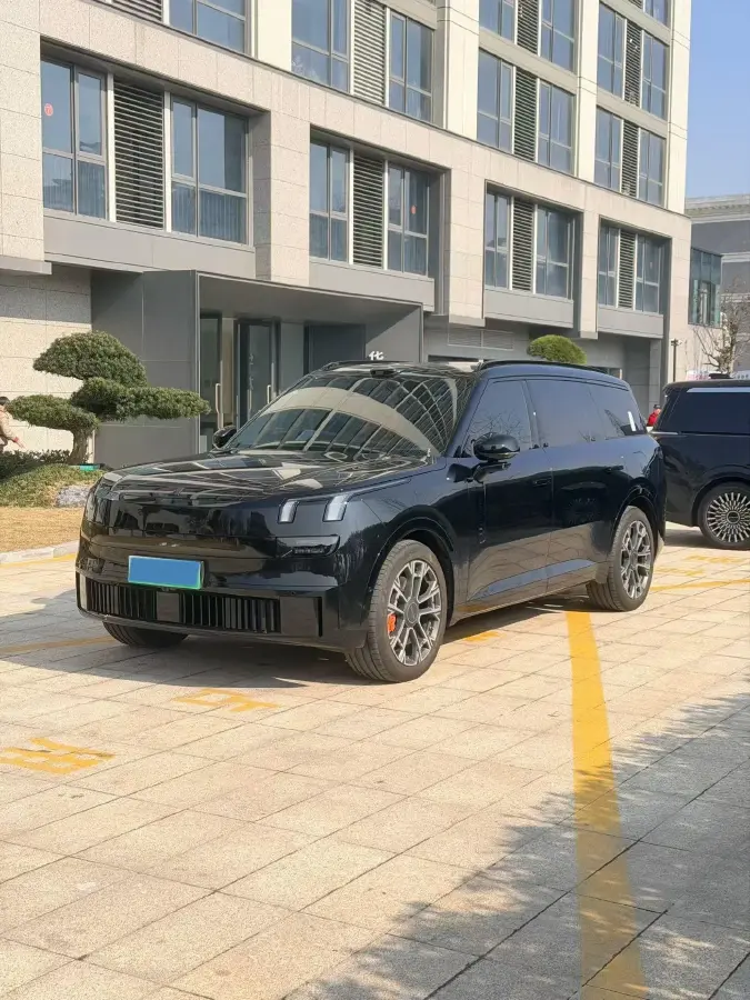 2025 LYNK&CO 900 1.5T 190HP L4 3DHT PHEV 43.3KWH