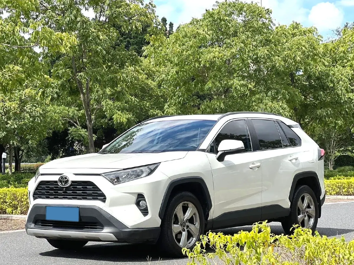 2020 Toyota RAV4 2.0L 171HP L4 CVT