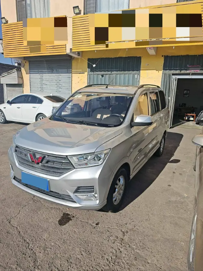 2019 WuLing HongGuang 1.5L 99HP L4 6MT