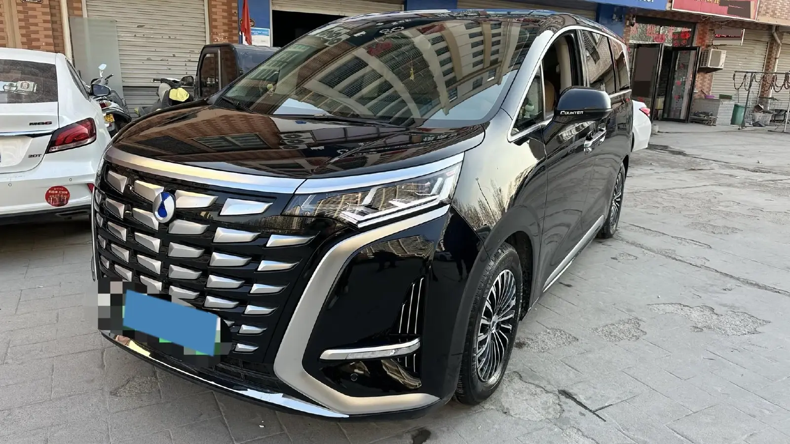 2024 Denza D9 1.5T 139HP L4 E-CVT PHEV 40KWH