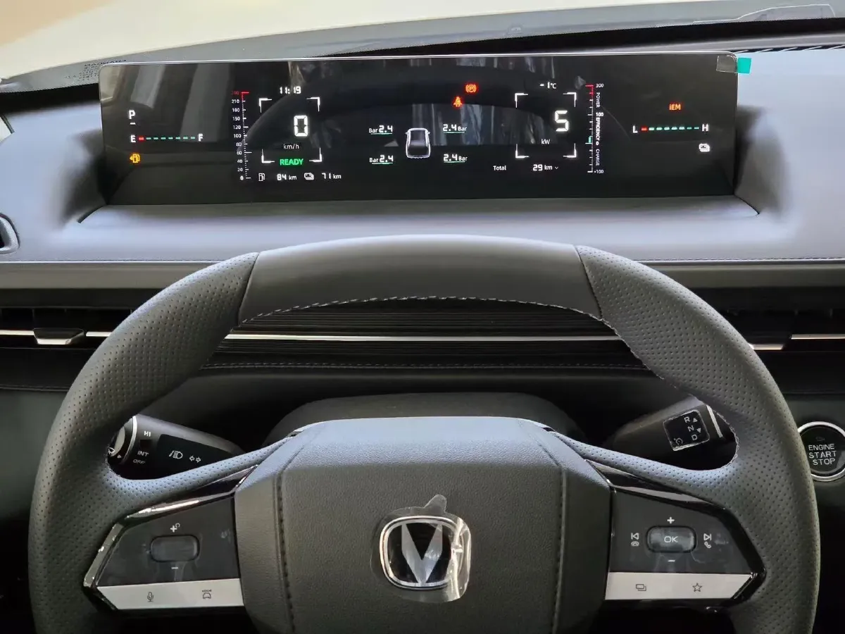 2025 ChangAn EadoPHEV 1.5L 98HP L4 E-CVT PHEV,autocango,china used car exporter,china ev exporter,chinese used car exporter,chinese used ev exporter