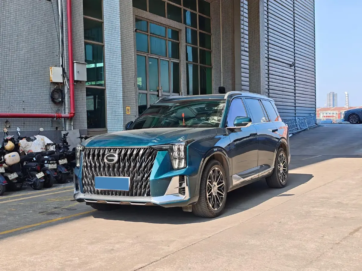 2022 GAC Trumpchi GS8 2.0T 190HP L4 E-CVT Hybrid