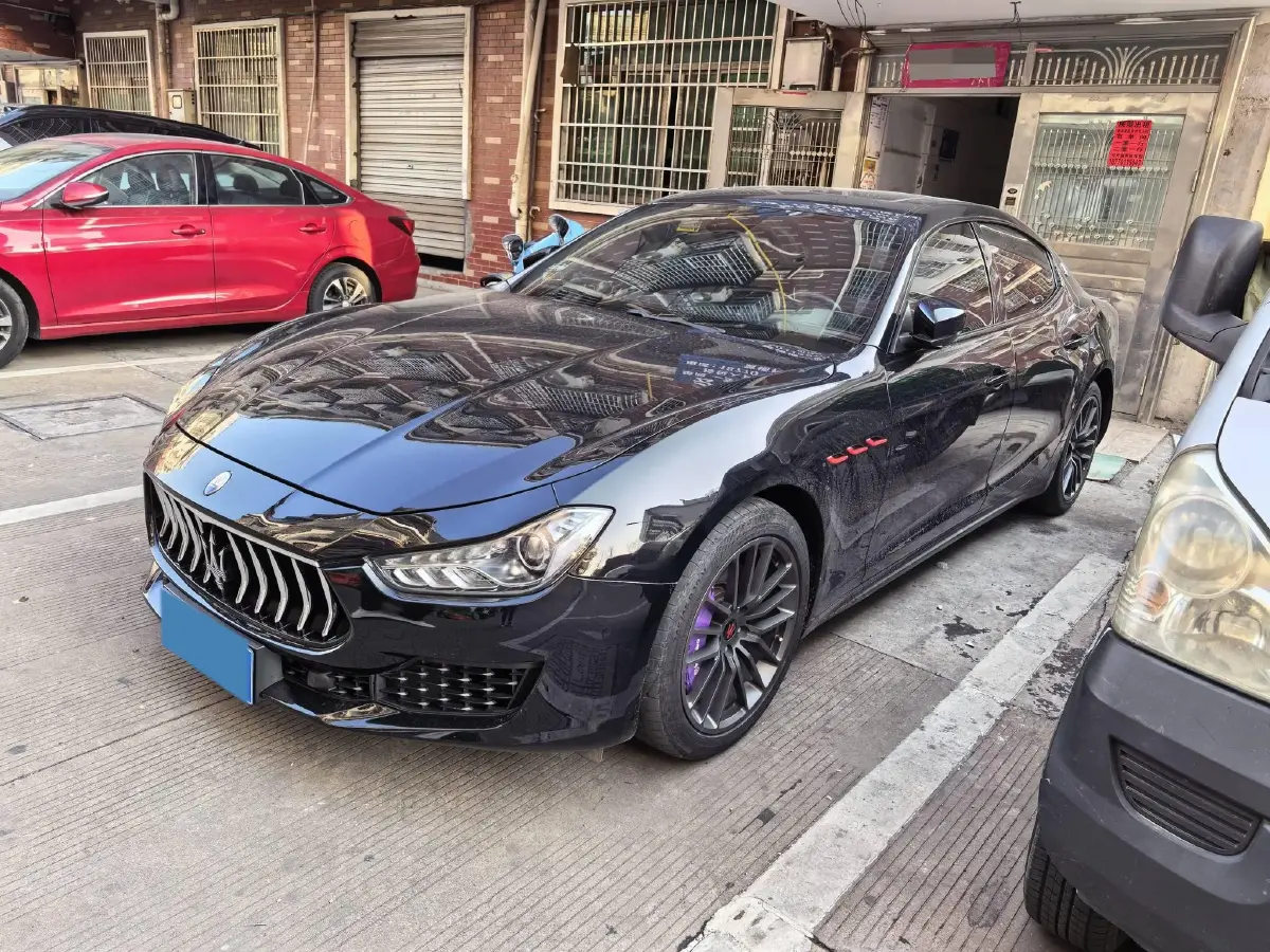 2021 Maserati Ghibli 2.0T 330HP L4 8AT