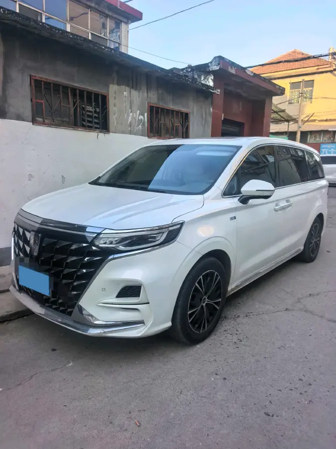 2023 Roewe iMAX8 2.0T 234HP L4 8AT