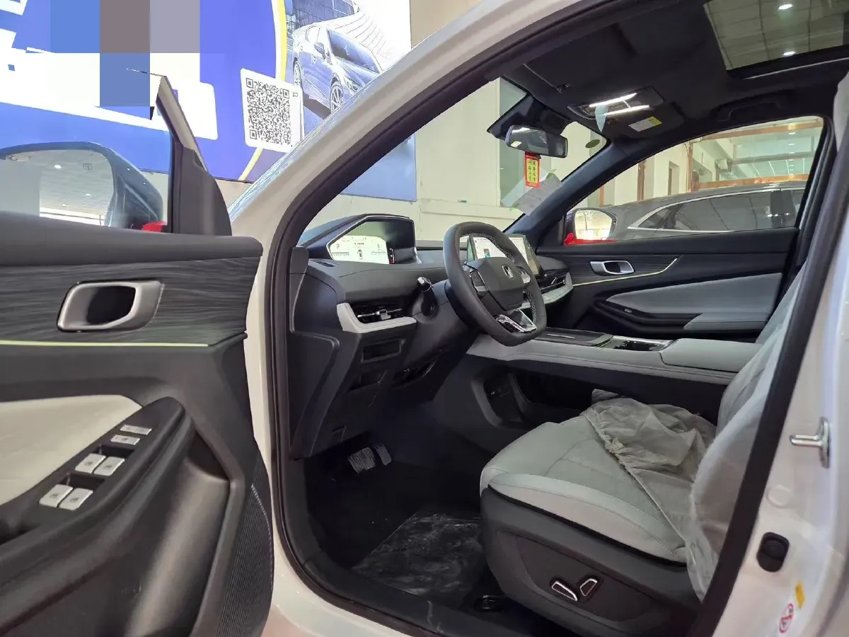 2025 ChangAn CS55PLUS PHEV 1.5L 98HP L4 E-CVT PHEV,autocango,china used car exporter,china ev exporter,chinese used car exporter,chinese used ev exporter