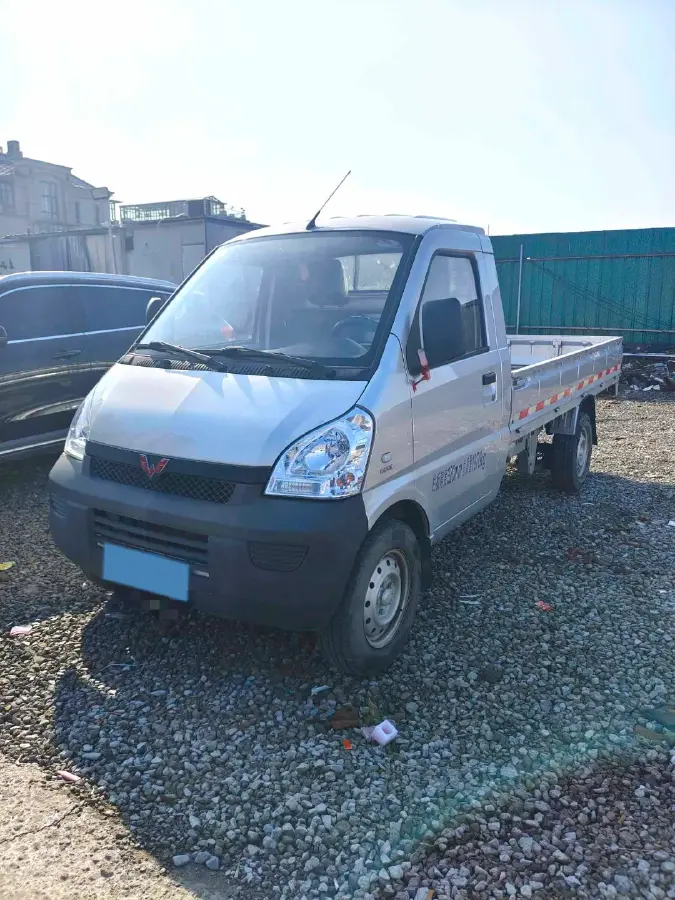 2021 WuLing RongGuang Mini Truck 1.5L 99HP L4 5MT