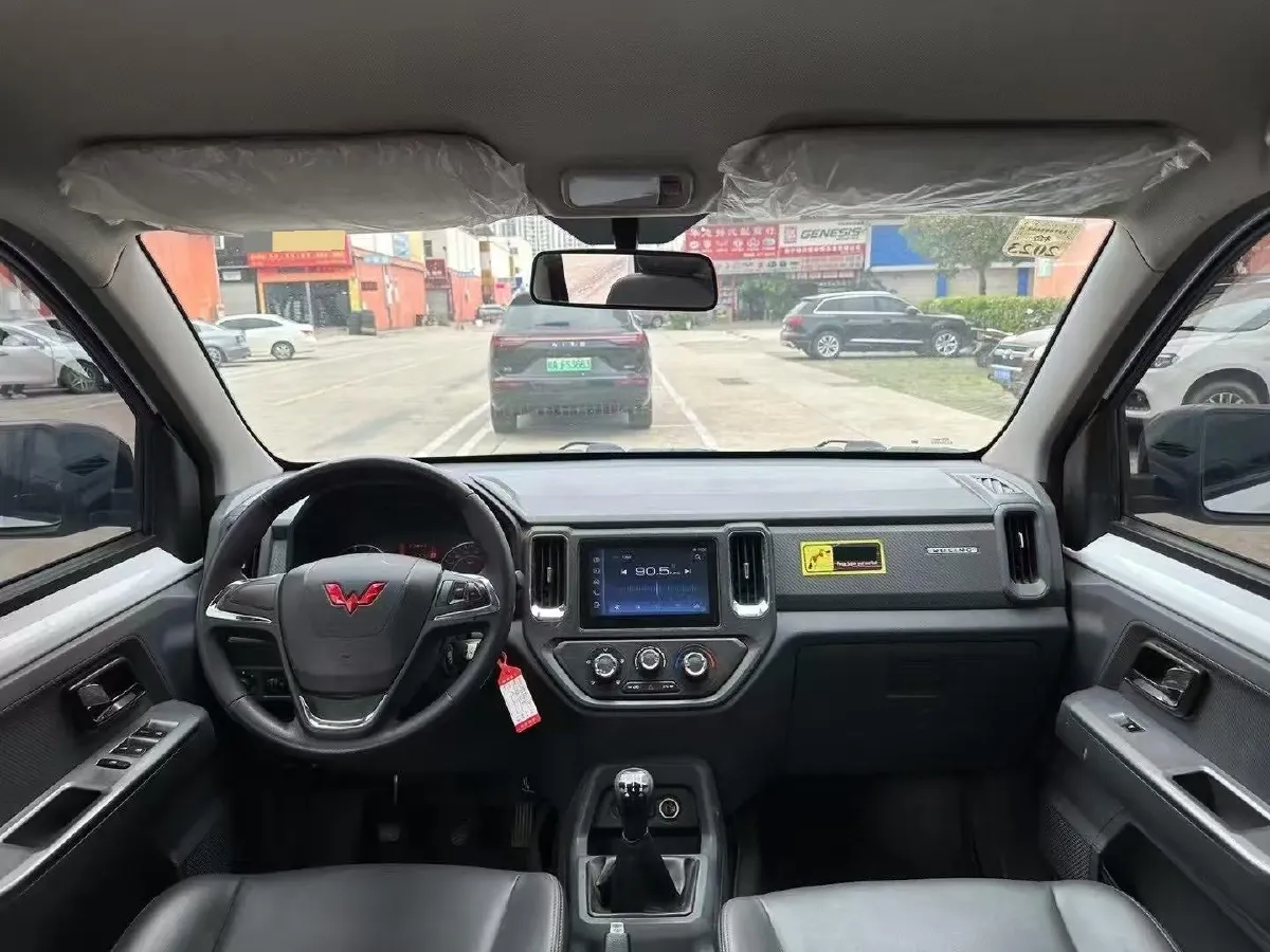2021 WuLing ZhentTu 1.5L 99HP L4 5MT,autocango,china used car exporter,china ev exporter,chinese used car exporter,chinese used ev exporter