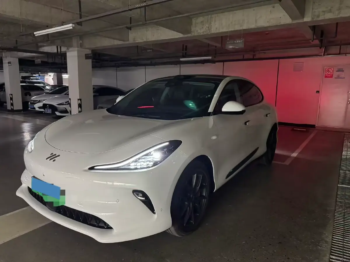 2025 IM LS6 BEV 75KWH