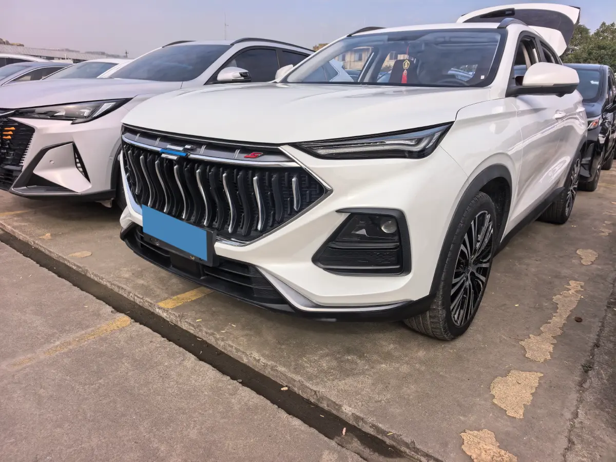 2021 ChangAn UNI-T 1.5T 180HP L4 7DCT