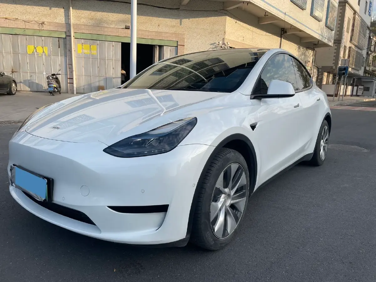 2022 Tesla Model Y BEV 60KWH
