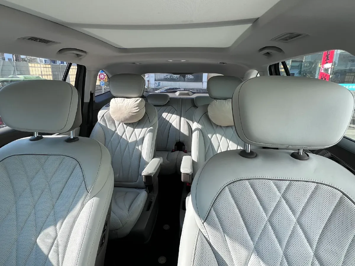 2023 Roewe RX9 2.0T 242HP L4 9AT,autocango,china used car exporter,china ev exporter,chinese used car exporter,chinese used ev exporter