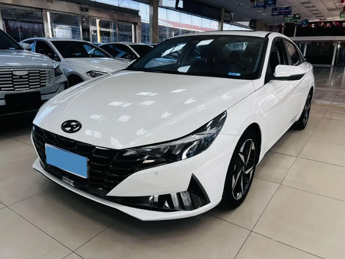 2023 Hyundai Elantra 1.5L 115HP L4 CVT