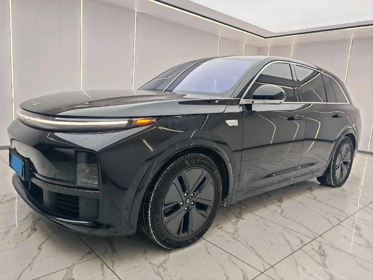 2024 MG Cyberster BEV 64KWH