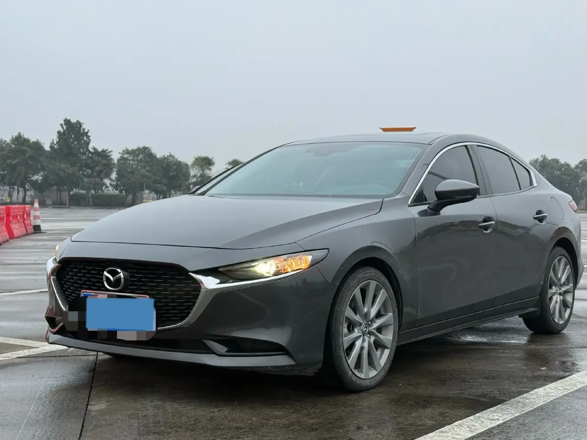 2021 Mazda 3 Axela 2.0L 158HP L4 6AT