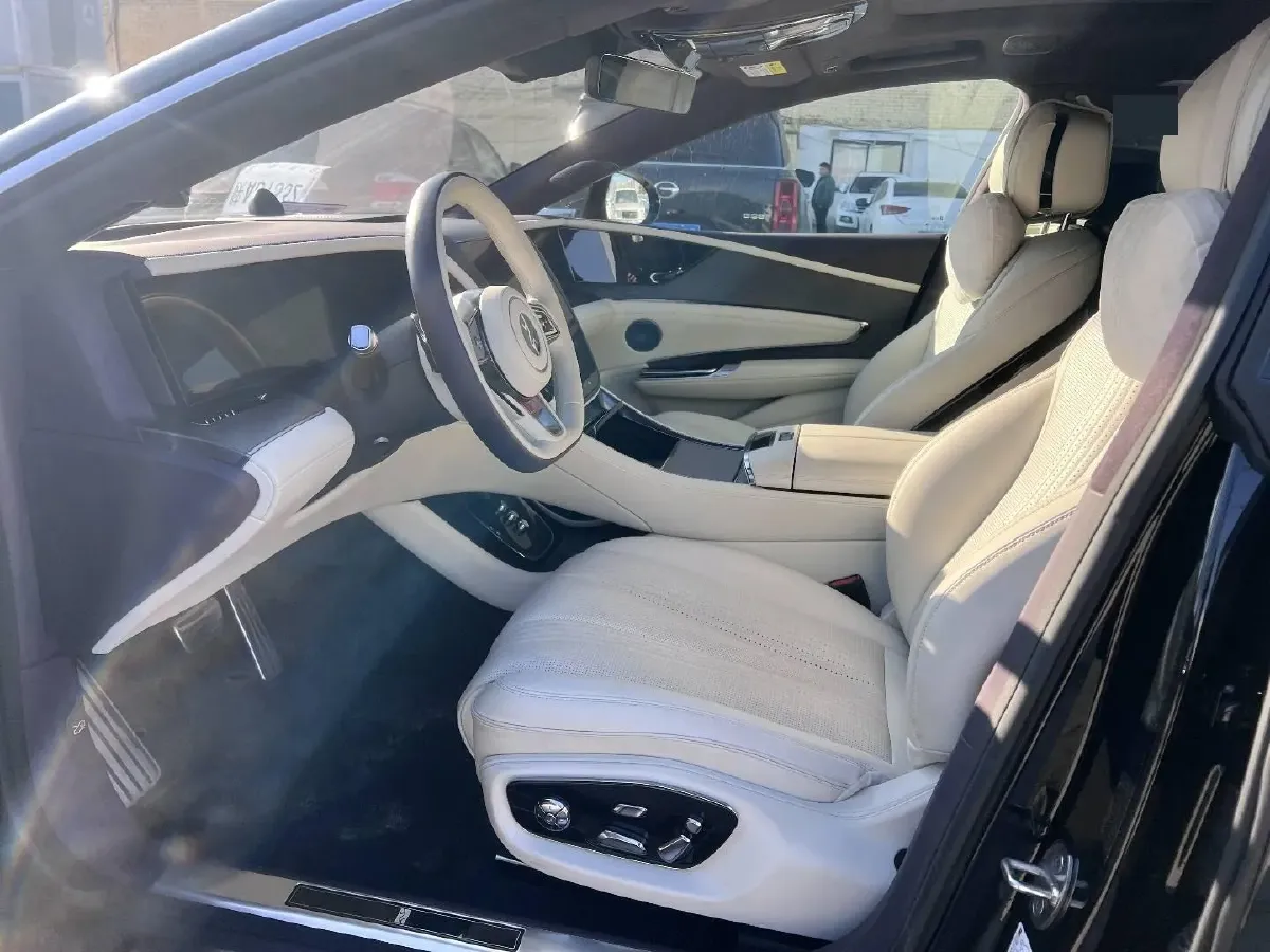 2025 YangWang U7 BEV 135.5KWH,autocango,china used car exporter,china ev exporter,chinese used car exporter,chinese used ev exporter