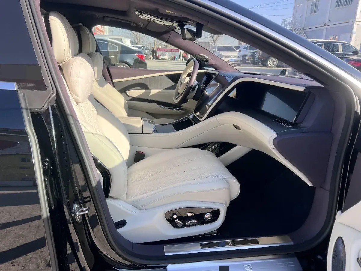 2025 YangWang U7 BEV 135.5KWH,autocango,china used car exporter,china ev exporter,chinese used car exporter,chinese used ev exporter