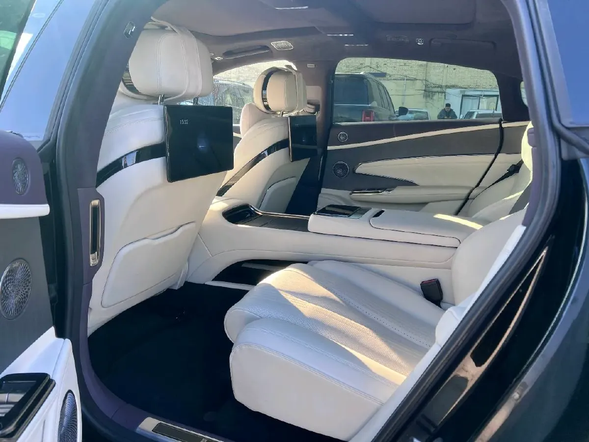 2025 YangWang U7 BEV 135.5KWH,autocango,china used car exporter,china ev exporter,chinese used car exporter,chinese used ev exporter