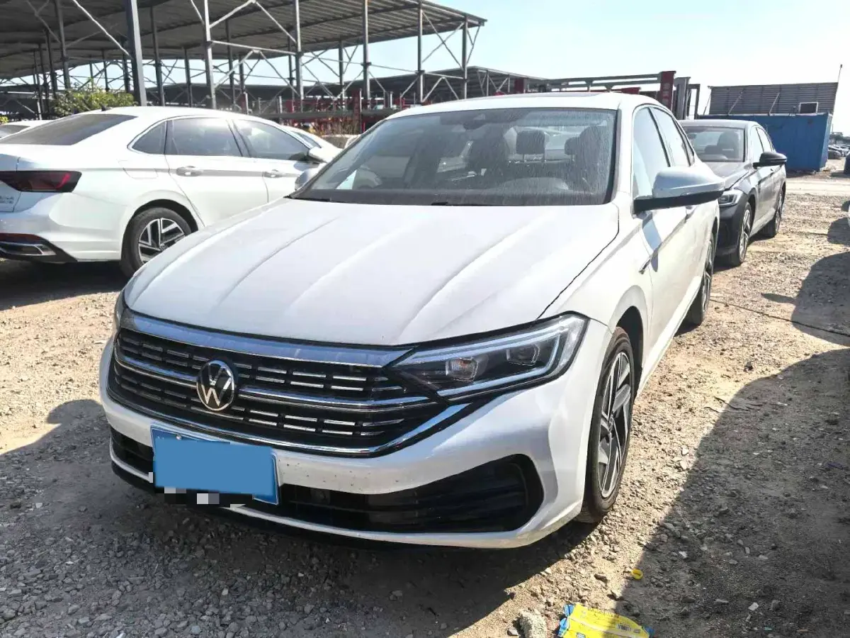 2023 Volkswagen Sagitar 1.2T 116HP L4 7DCT