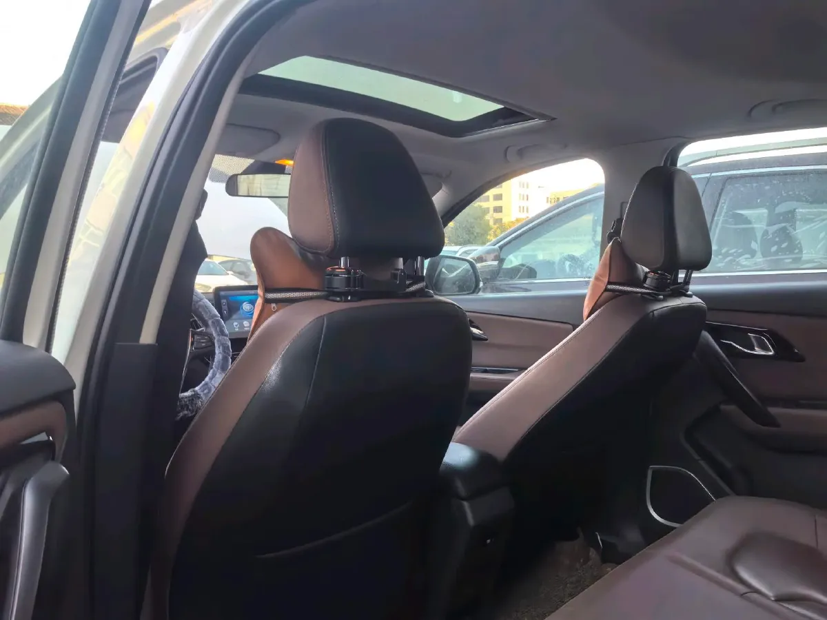 2017 FAW Senia R7 1.6L 116HP L4 6AT,autocango,china used car exporter,china ev exporter,chinese used car exporter,chinese used ev exporter