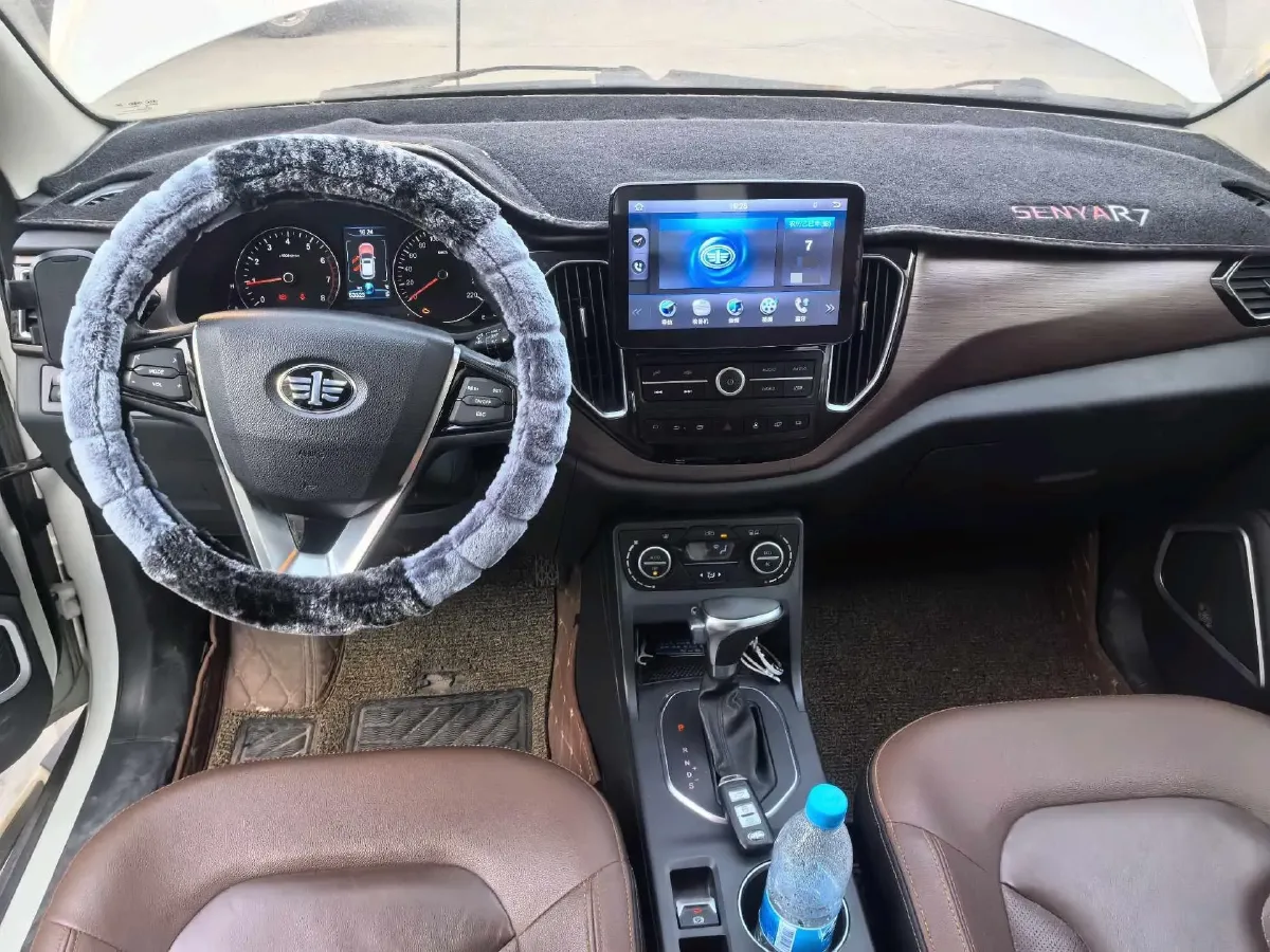 2017 FAW Senia R7 1.6L 116HP L4 6AT,autocango,china used car exporter,china ev exporter,chinese used car exporter,chinese used ev exporter