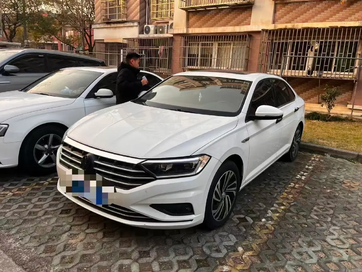 2022 Volkswagen Sagitar 1.4T 150HP L4 7DCT