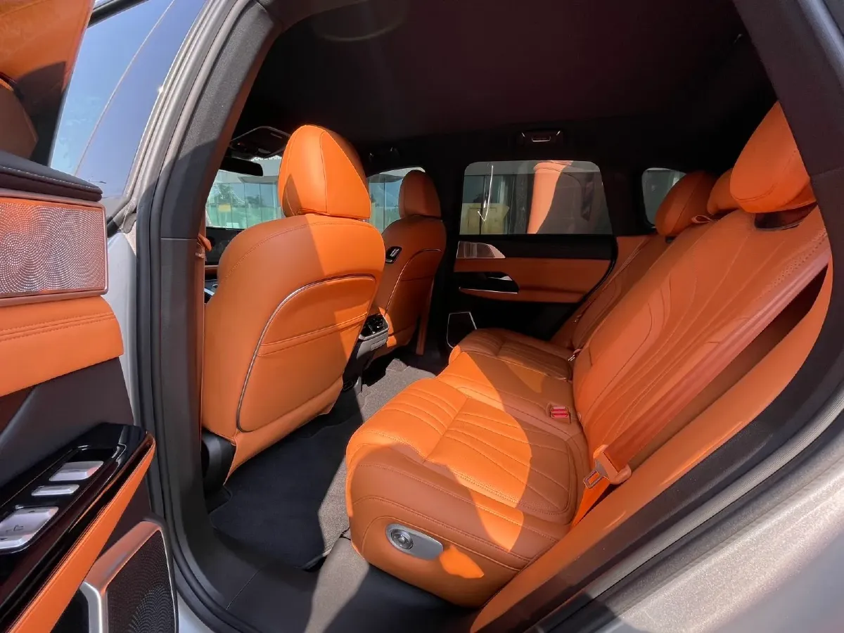 2022 Jeep Gladiator 3.6L 284HP V6 8AT,autocango,china used car exporter,china ev exporter,chinese used car exporter,chinese used ev exporter