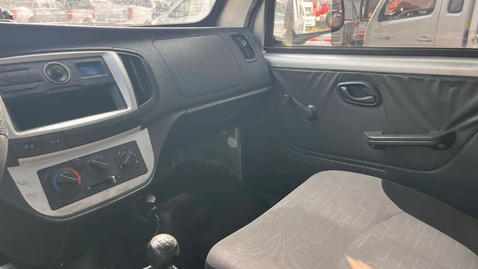 2018 KingLong JinWei 2.0L 102HP L4 5MT,autocango,china used car exporter,china ev exporter,chinese used car exporter,chinese used ev exporter