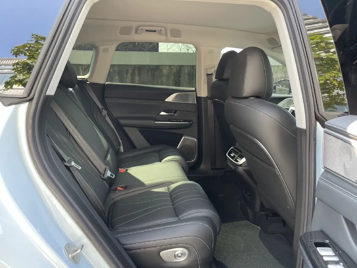 2022 Jeep Gladiator 3.6L 284HP V6 8AT,autocango,china used car exporter,china ev exporter,chinese used car exporter,chinese used ev exporter