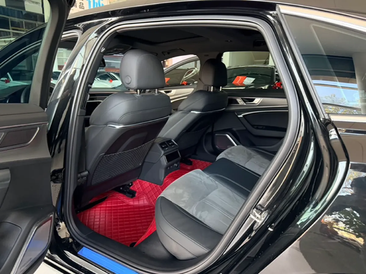 2024 Audi A6L 2.0T 245HP L4 7DCT,autocango,china used car exporter,china ev exporter,chinese used car exporter,chinese used ev exporter