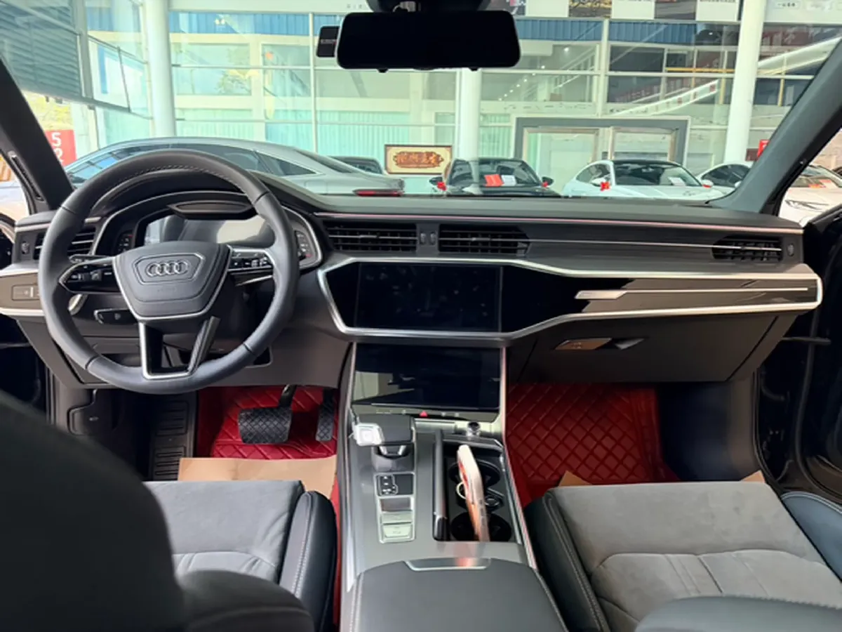 2024 Audi A6L 2.0T 245HP L4 7DCT,autocango,china used car exporter,china ev exporter,chinese used car exporter,chinese used ev exporter