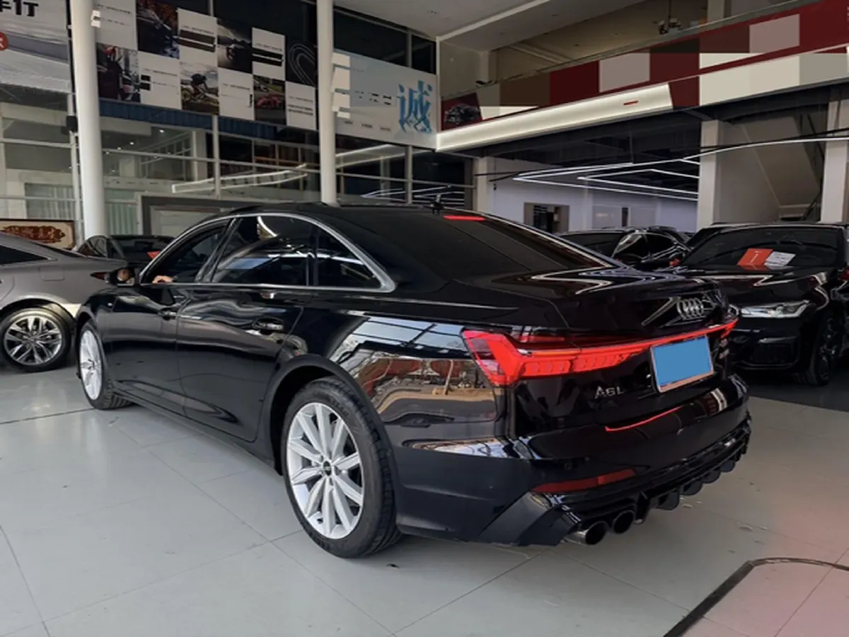 2024 Audi A6L 2.0T 245HP L4 7DCT,autocango,china used car exporter,china ev exporter,chinese used car exporter,chinese used ev exporter
