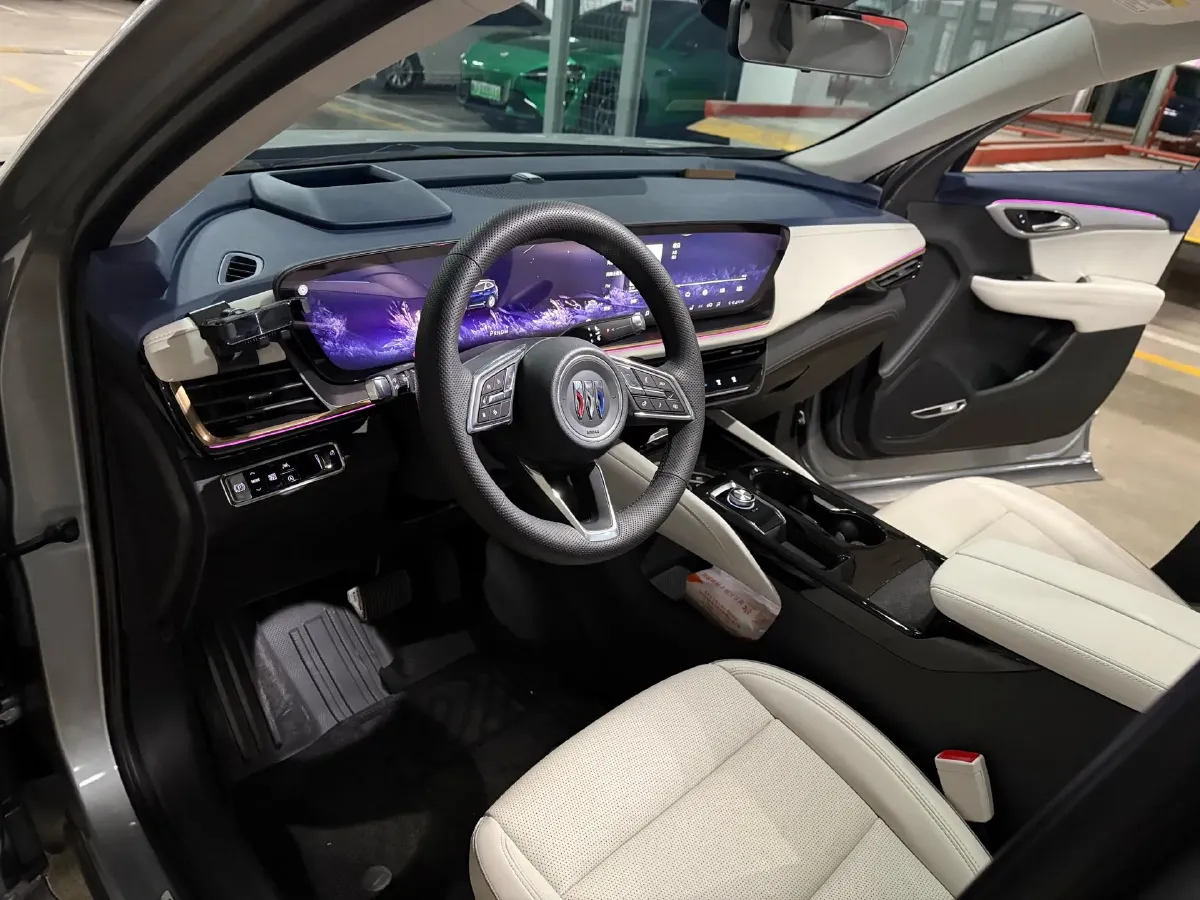 2024 Buick EnvisionPlus 2.0T 237HP L4 9AT,autocango,china used car exporter,china ev exporter,chinese used car exporter,chinese used ev exporter