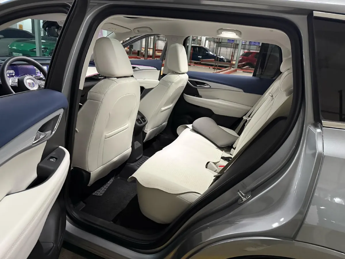 2024 Buick EnvisionPlus 2.0T 237HP L4 9AT,autocango,china used car exporter,china ev exporter,chinese used car exporter,chinese used ev exporter