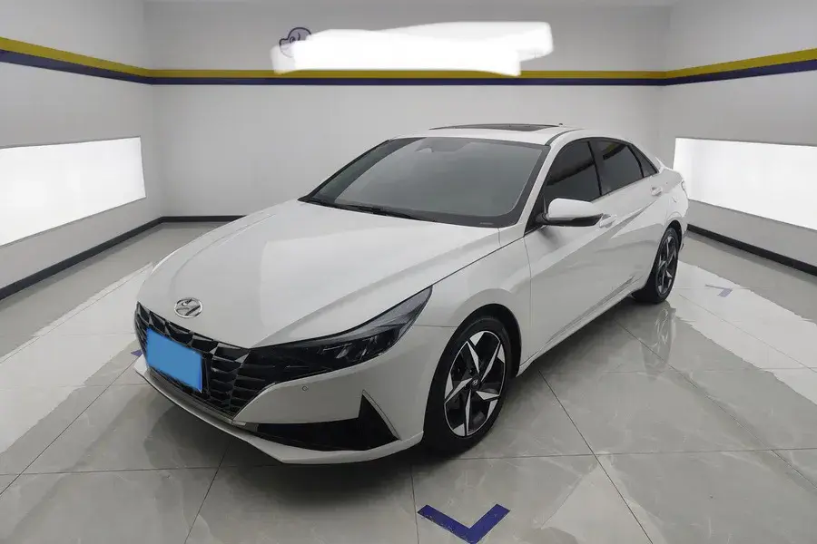 2022 Hyundai Elantra 1.5L 115HP L4 CVT