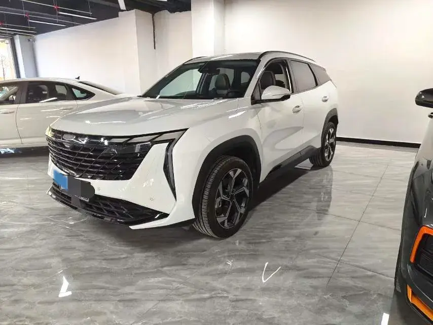 2024 Geely StarRay 1.5T 181HP L4 7DCT