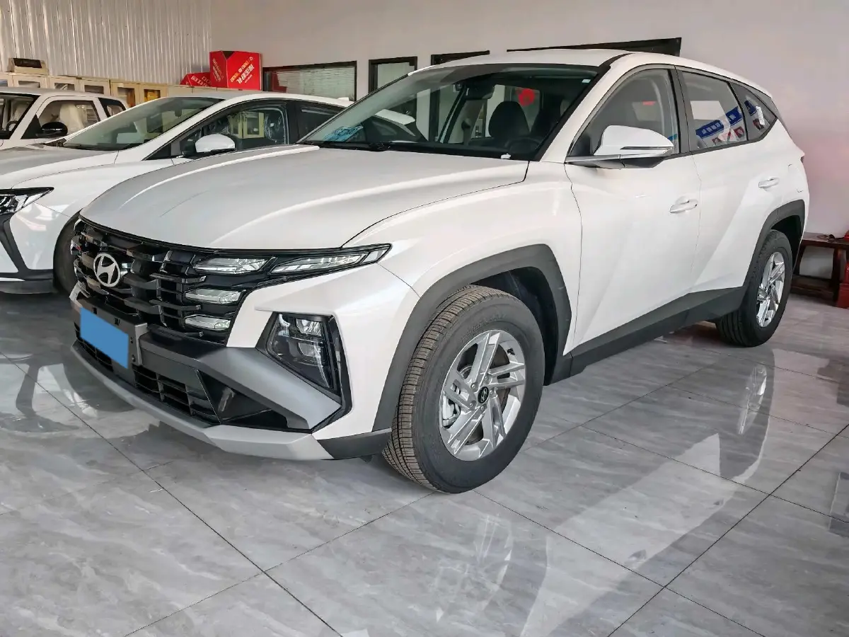 2025 Hyundai Tucson 1.5T 200HP L4 8AT