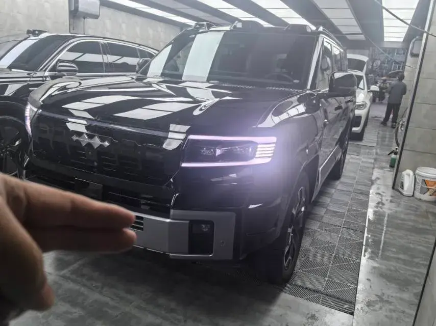 2025 FangChengBao Bao 8 2.0T 245HP L4 E-CVT PHEV 36.8KWH