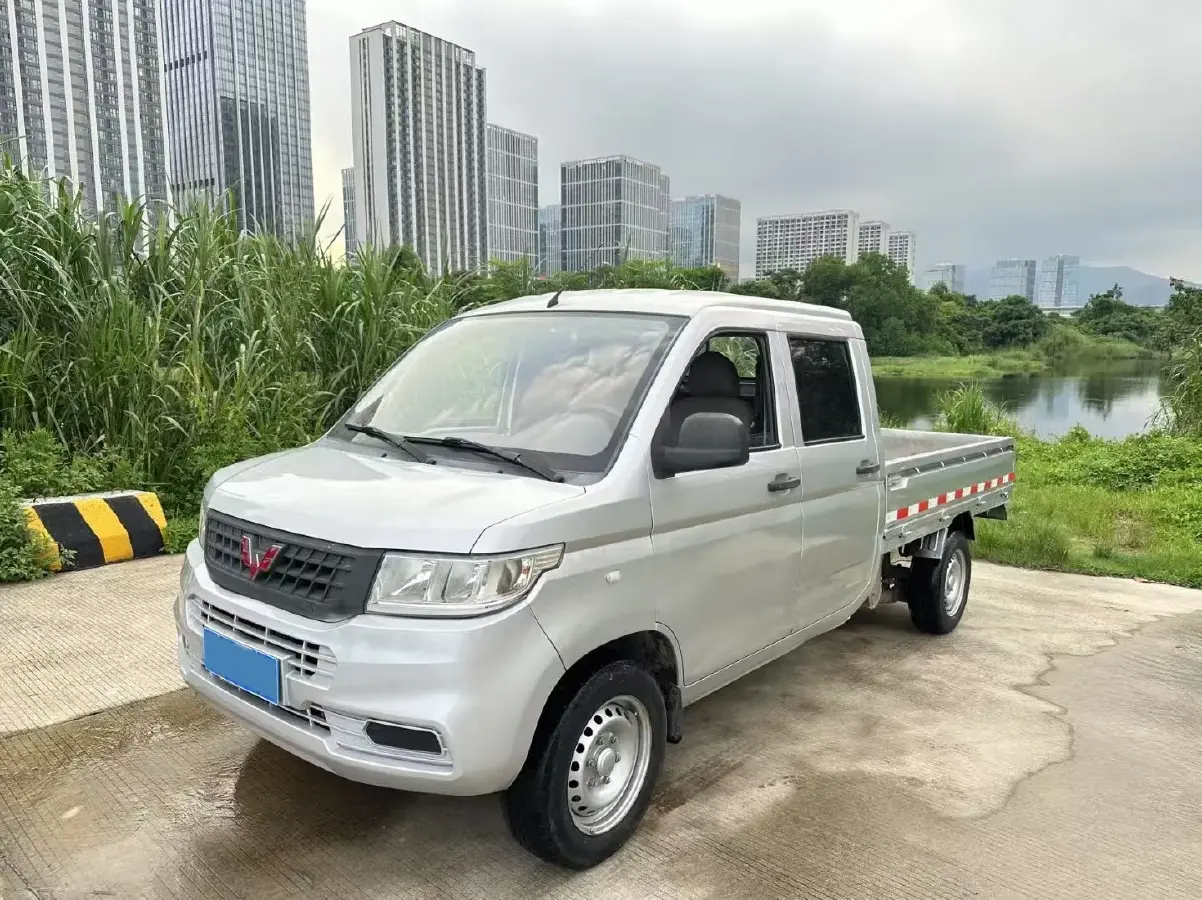 2018 WuLing RongGuang New Truck 1.8L 133HP L4 5MT